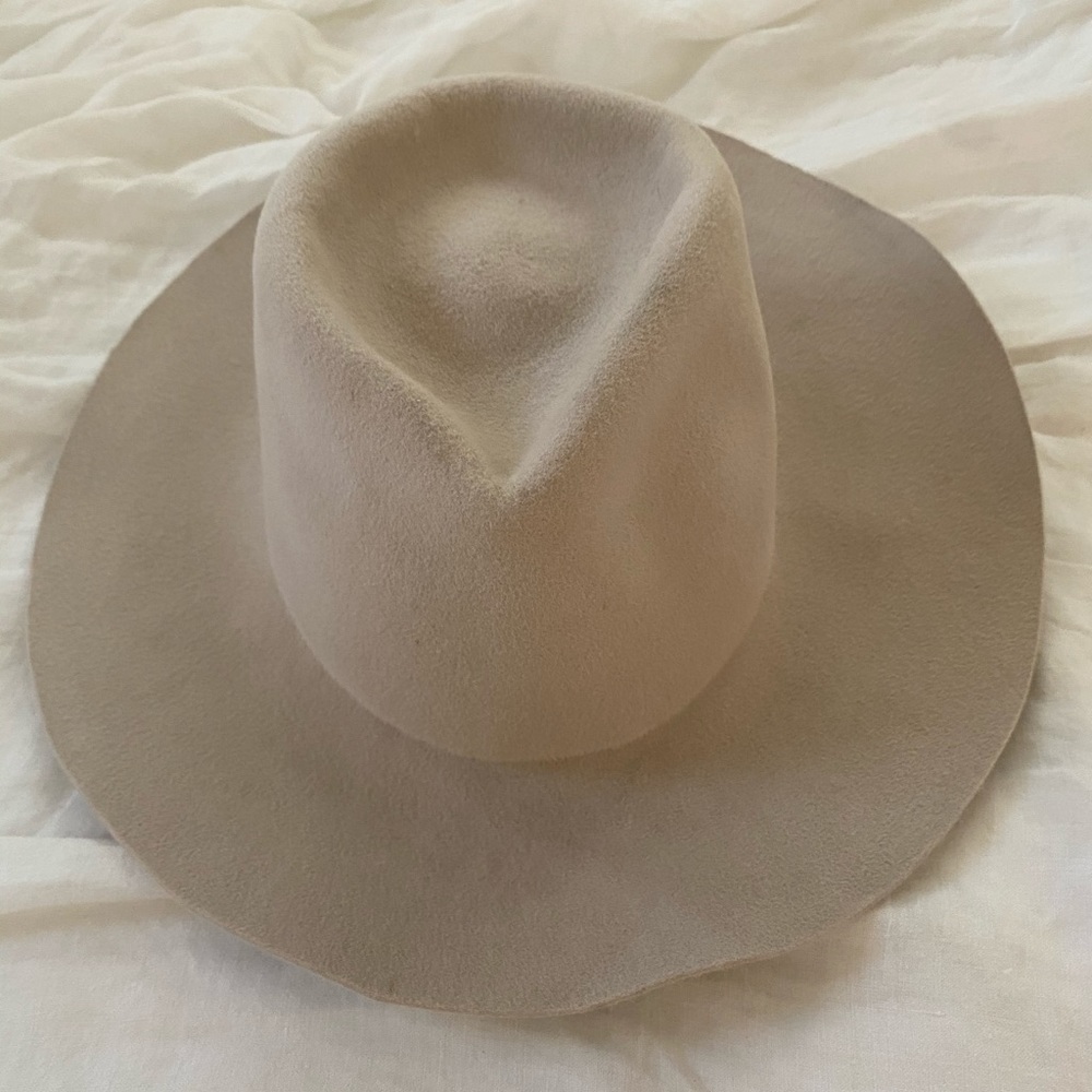 Cream felt hat